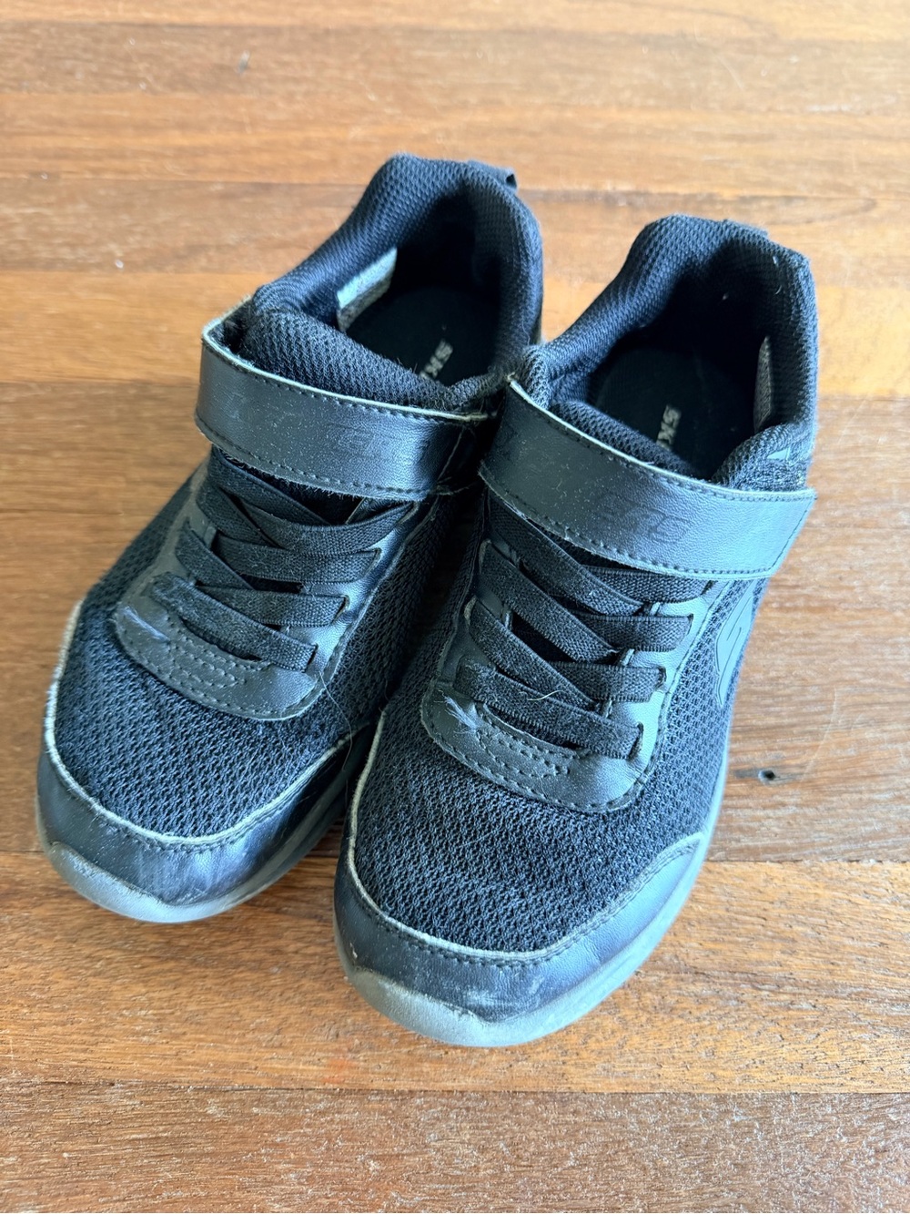 Skechers Kids Sneakers Size 1.5 Black Hook Loop Athletic Shoes
